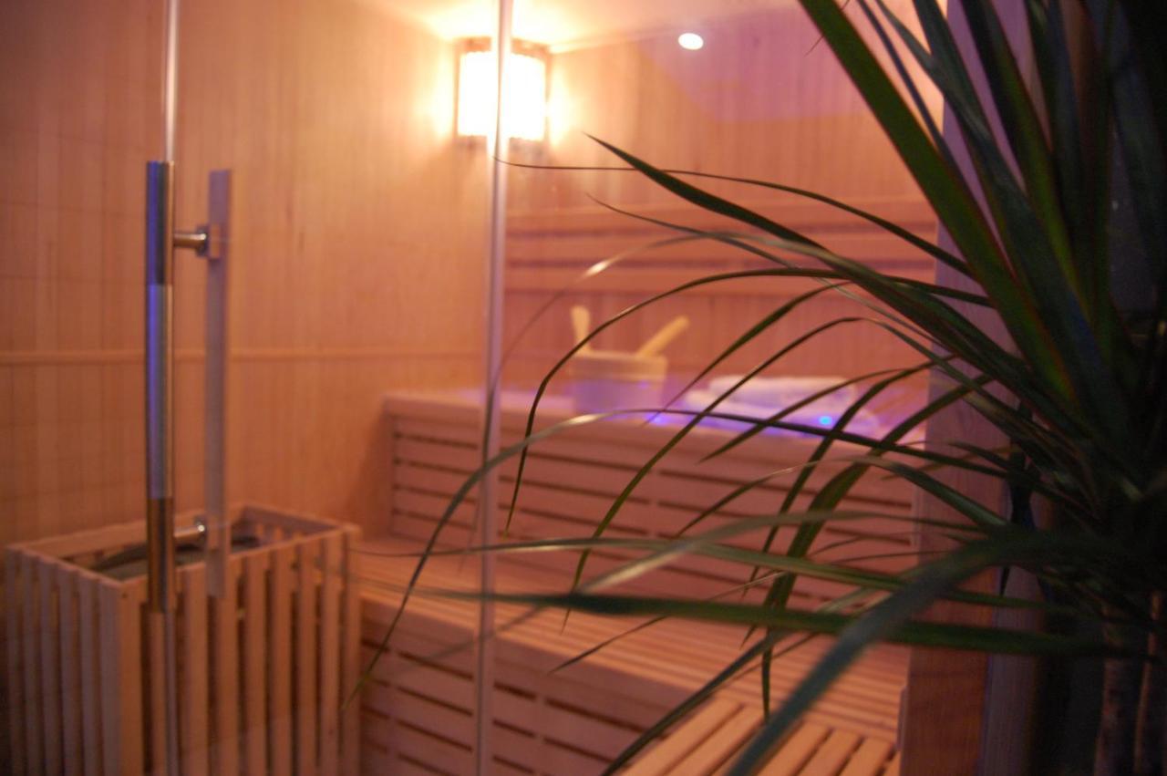 Le Comptoir Des Ecoliers Bed & Breakfast Gémozac Dış mekan fotoğraf
