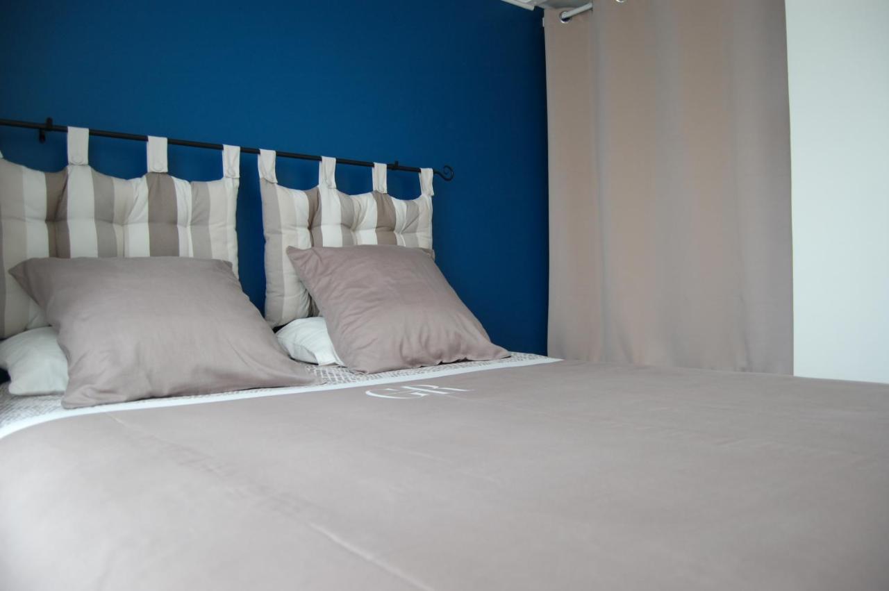 Le Comptoir Des Ecoliers Bed & Breakfast Gémozac Dış mekan fotoğraf
